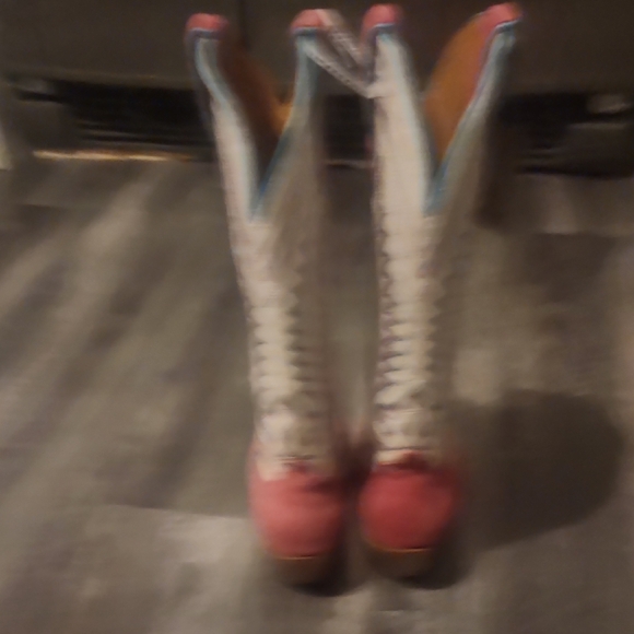 Ariat Women's Ambrose Raspbeery Suede/ Pearly White Western Boots Size 5.5 - Picture 6 of 6